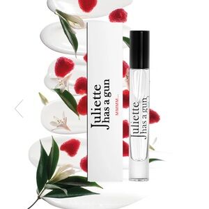 JULIETTE HAS A GUN MMMM...  travel size 5 ml 
GOURMAND, WOODY, FLORAL